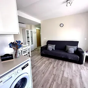 https://apt-apartamanto-frente-a-la-playa.es-andalucia.com